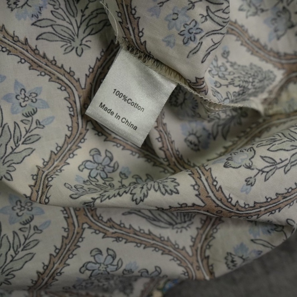 Tuckernuck Porcelain Bouquet Corrigan Blouse Medium Trellis Block Print Top - Picture 7 of 12